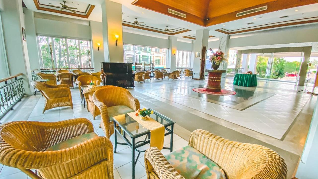 K Park Grand Hotel Surat Thani Exterior foto