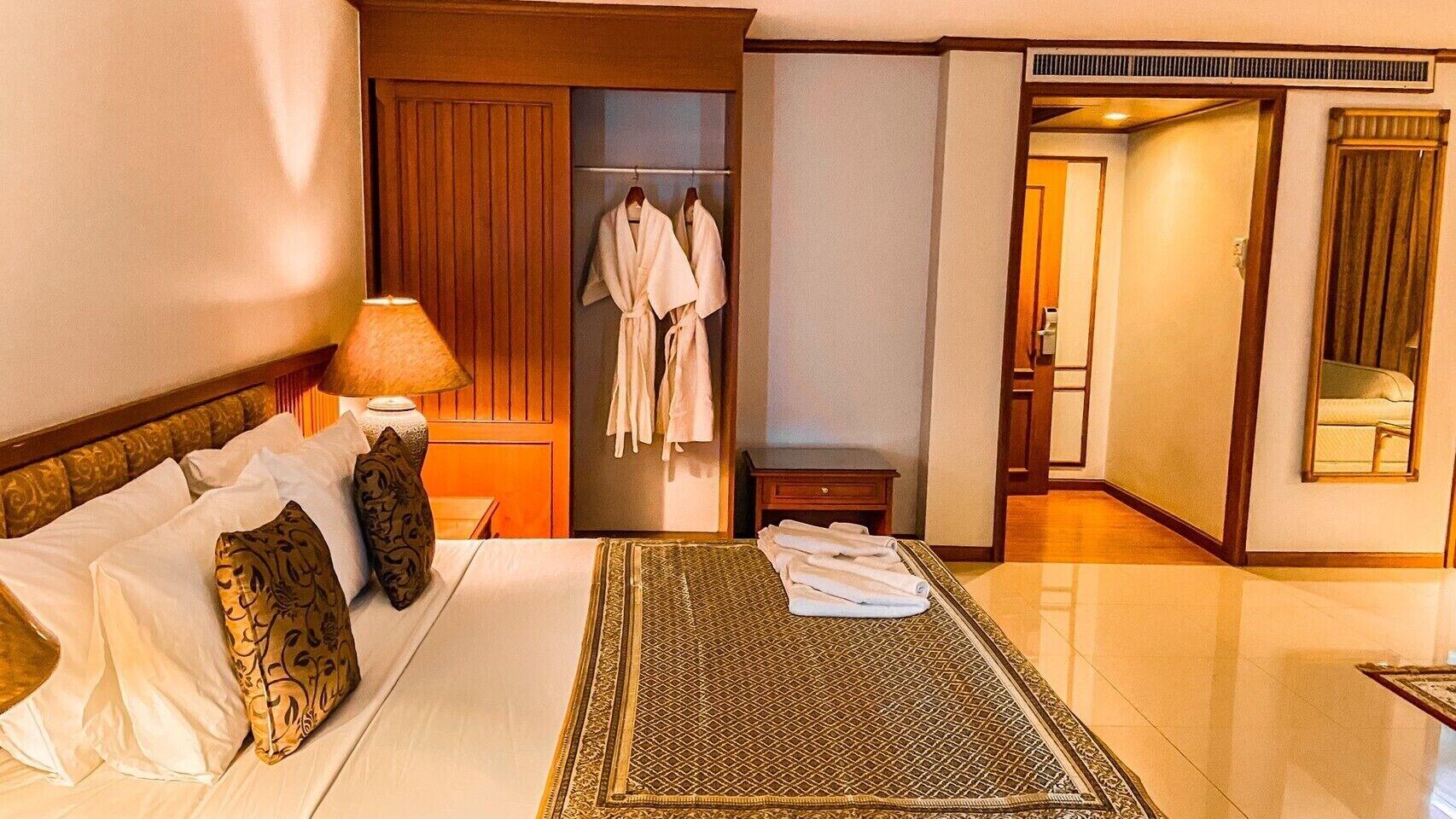 K Park Grand Hotel Surat Thani Exterior foto